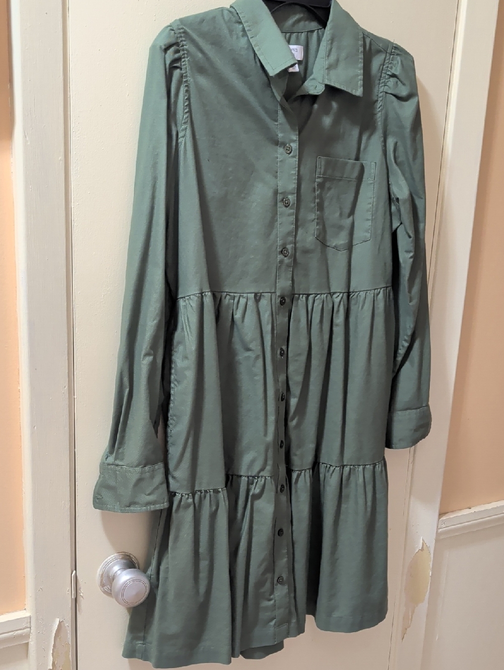 Crown & Ivy Olive Green Tiered Button-Front Shirt Dress